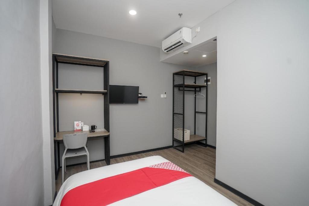 Oyo 568 Rajawali Homestay Palembang Exterior foto